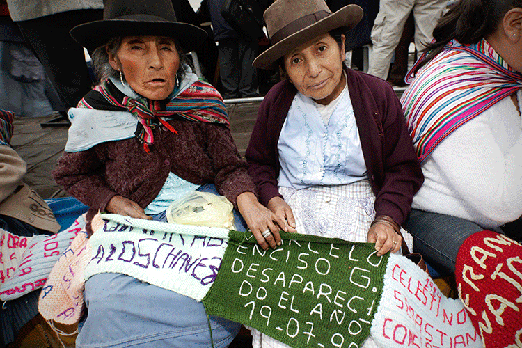 tejiendo-la-chalina-huamanga-septiembre-2010_35-1