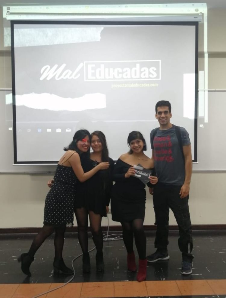 De izquierda a derecha: Joselyn Rodréguez, Shia Inguil, Alejandra Baluarte y el Jefe de prácticas Alejandro Guzmán 